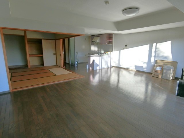 リビングと和室 リビングと和室